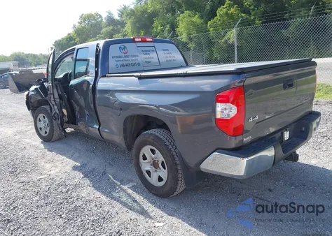 2017 Toyota Tundra Sr5 4.6L V8 из США, поврежденный, VIN 5TFUM5F1XHX073320